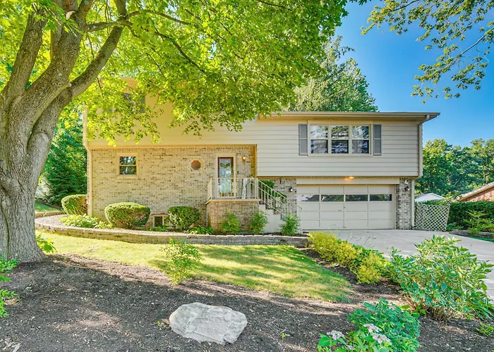 3 Mi To Lake Redman: Home W/ Furnished Pergola!