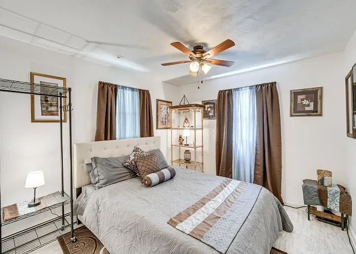 3 Mi To Lake Redman: Home W/ Furnished Pergola!