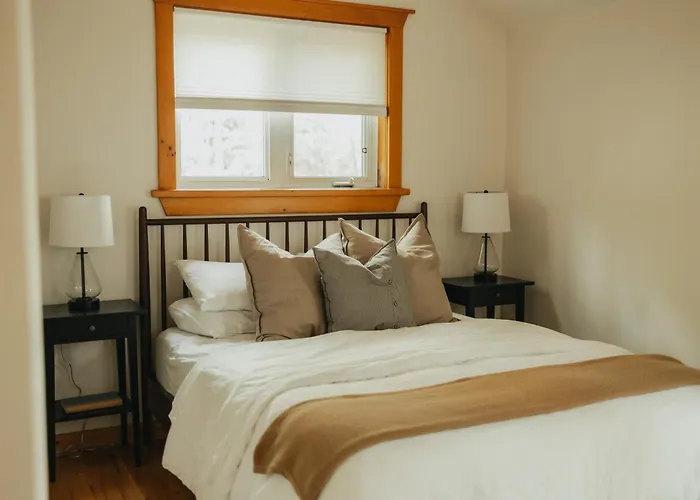 The Doma Lodge - Cozy Muskoka Cabin In The Woods