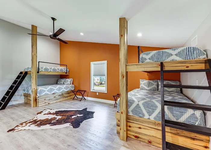 'Family Tradition' Glenwood Cabin W/ River Access!