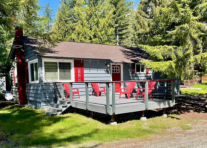 Beautiful Bungalow And Bunk House, Close To Lake