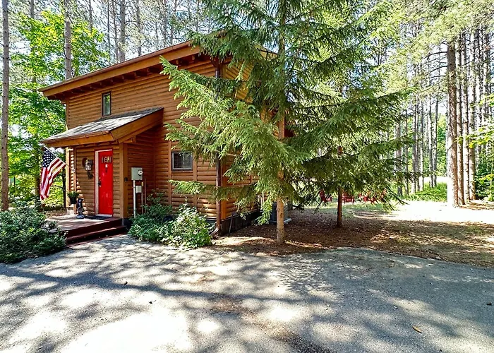 Private Cabin-Shuttle Pass Included!