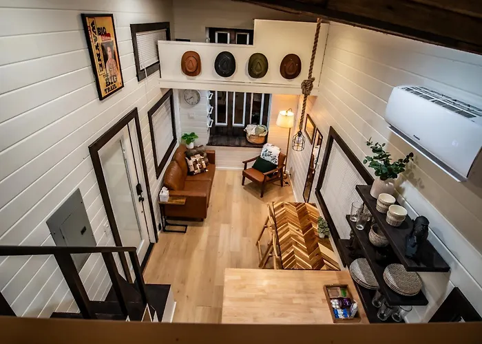 Unique Tiny Home Minutes From Downtown