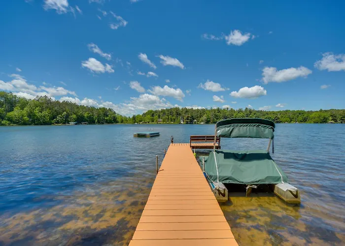 Lakefront Cabin W/ Dock, Fire Pits In Danbury!