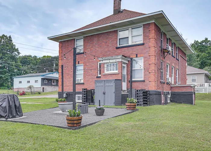 Spacious Home In Ramsay: 9 Smart Tvs + Pool Table!