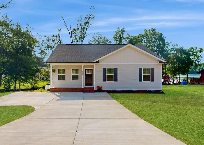 Private Dock! Lakefront Family Escape In Salisbury