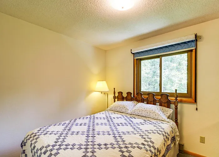 Duluth Lake House - Walk To Beach & Boat Ramp!