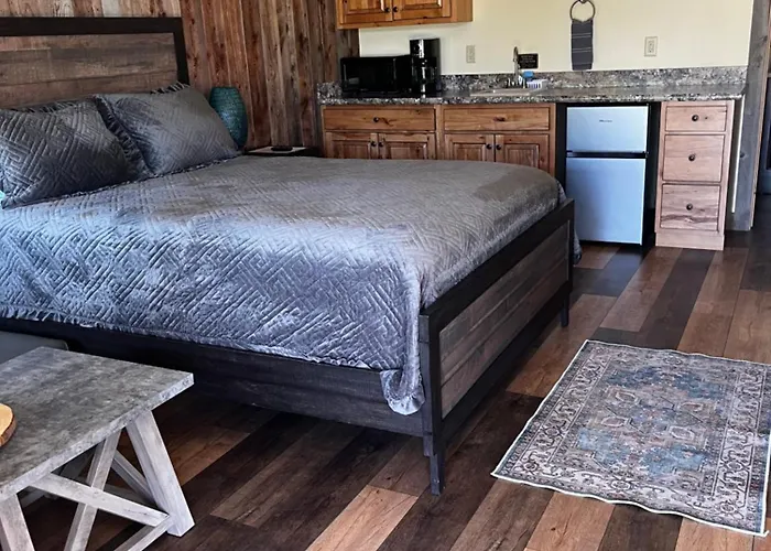Rhodopa Lodge At Yellowstone