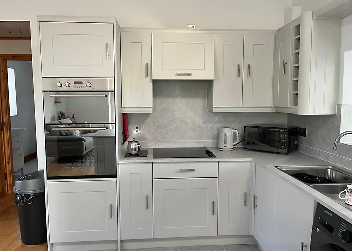 The Cottage At Ashbrook - Charming Country Cottage Near Belfast