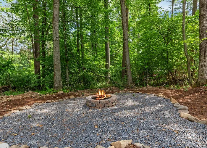 Zen Dome - Romantic Retreat, Wifi & Ac, Hot Tub, National Park 8 Min