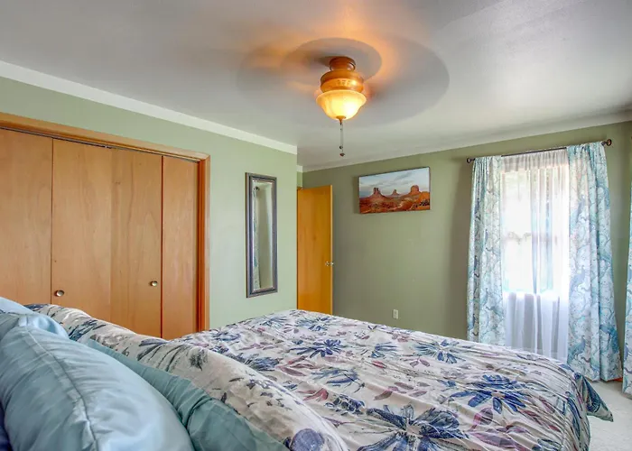 Walk To Park: Waterloo Home W/ Furnished Deck