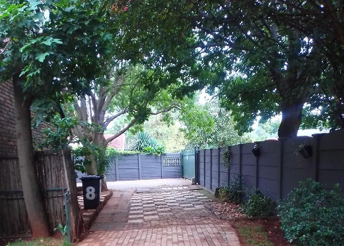 8 Soenie Avenue Self-Catering