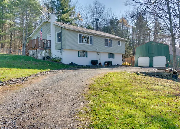 Peaceful Horseheads Hideaway W/ Deck & Yard!