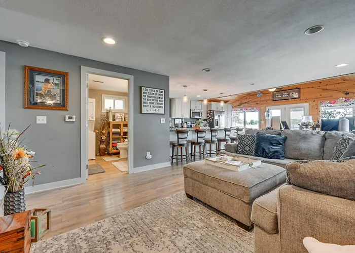 Angler'S Cottage On Lake Cornelia: Pets Welcome!