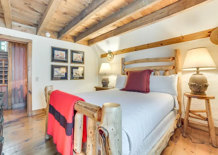 9 Mi To Boyne Resort! Farmhouse Near Town & Lake