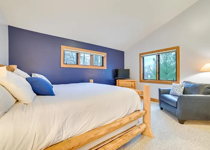 Slopeside Boyne Mtn Resort Condo W/ Deck!