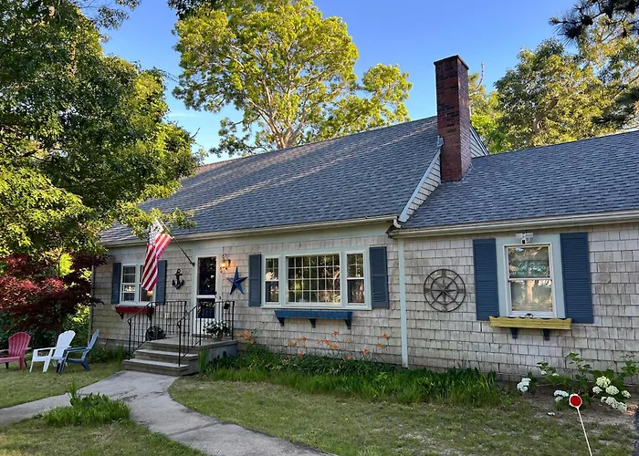 A Charm Cape House Centrally Located Close To Everything That Cape Code Offers