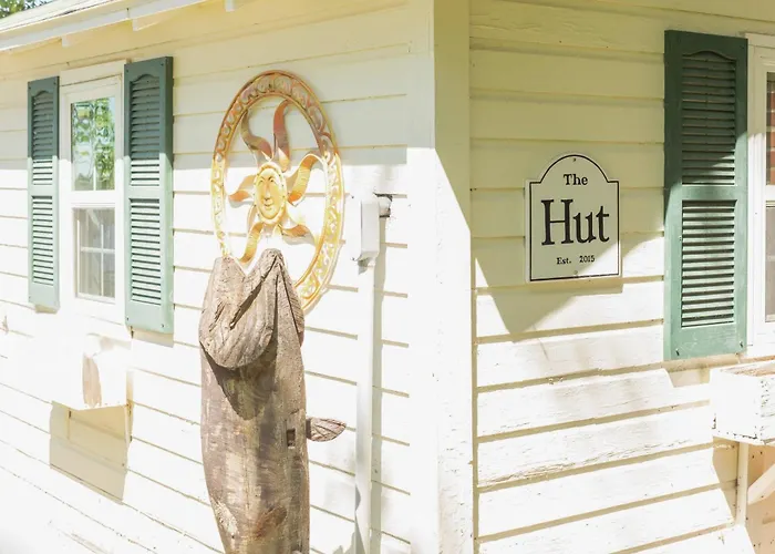 The Cowdry Cottage - Pet-Friendly - Canoe - Bikes
