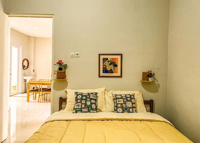Royal Residence 3Br Exclusive Town House In West Surabaya By Le Ciel Hospitality