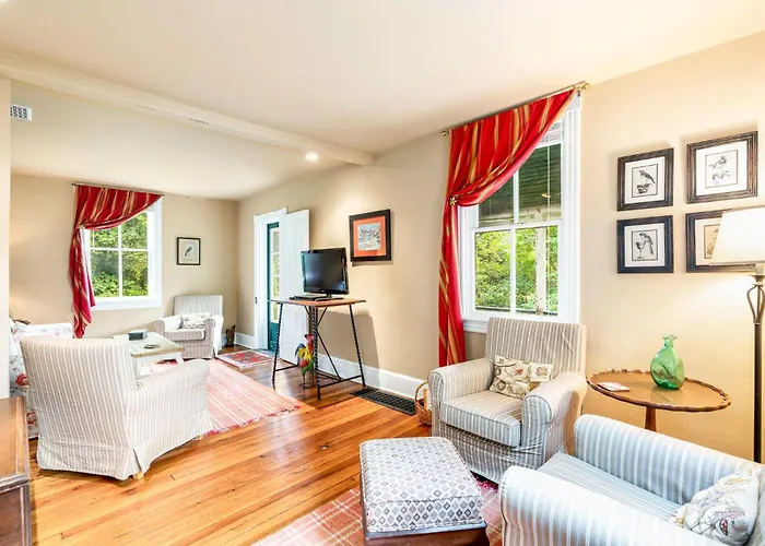 Enchanting Cottage, Walk To Downtown Harpers Ferry