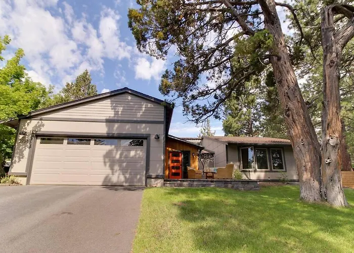 2 Master Suites, Fenced Yard, Hot Tub