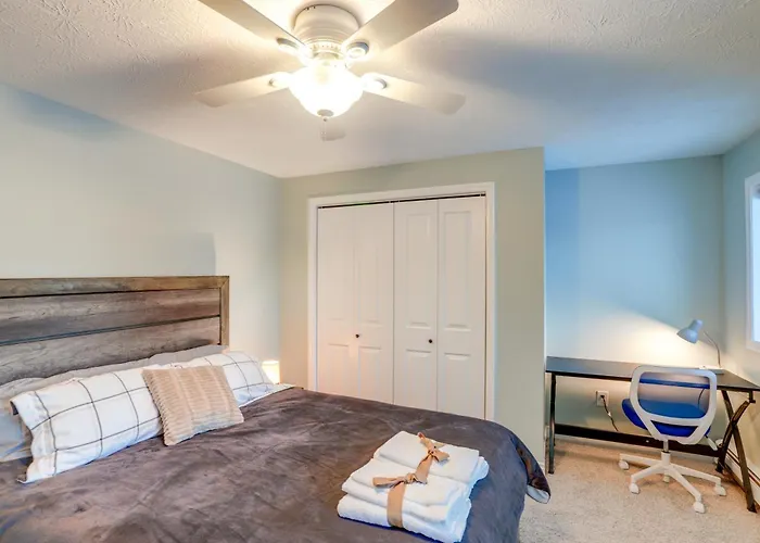 'Northern Bliss' Modern Mtn-View Home In Fairbanks