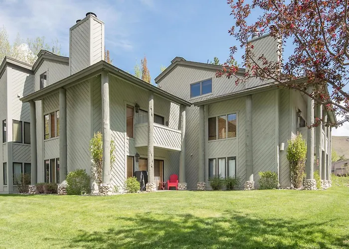 Greyhawk Condo 10