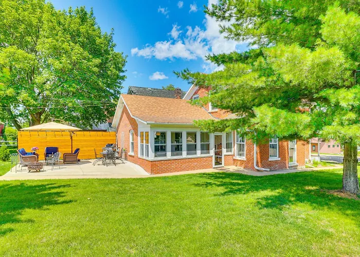 Historic Wabasha Home W/ Patio In Downtown!