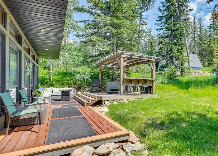 Scenic Lead Cabin: Steps To Terry Peak Ski Area!