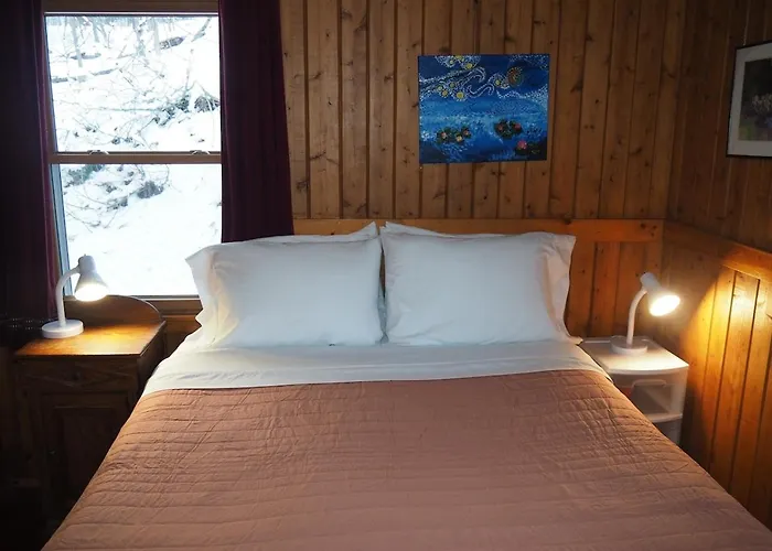 The Crystalaire Cabin - Charming And Relaxing!