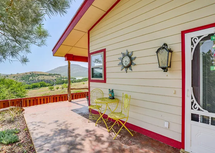 Medicine Park Cottage: Walk To Lake Lawtonka!