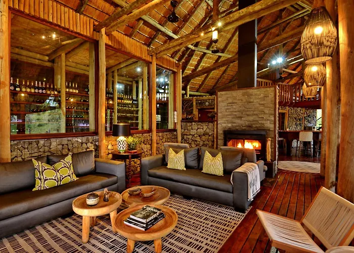 Rhino Post Safari Lodge