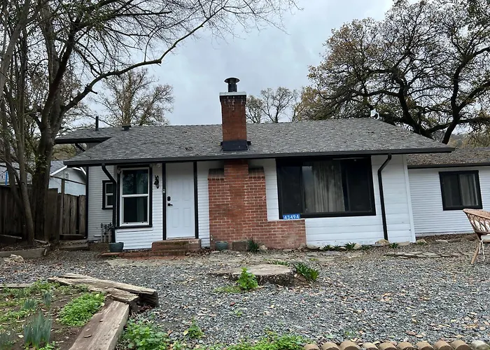 Modern Cabin, Near Snow Park, 3.5 Miles To Snp!
