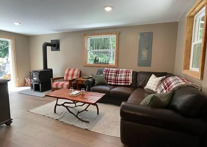 Private Cottage With Hot Tub In The Woods