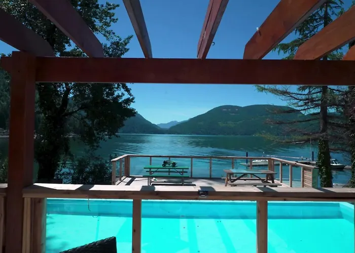 Ozarks Luxurious Lakeside Villa At Harrison Lake