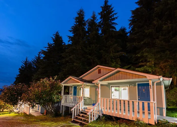 The Cabins At Alert Bay