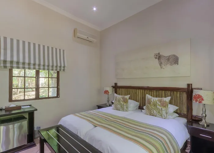 Emdoneni Lodge With Zululand Cat Conservation Project