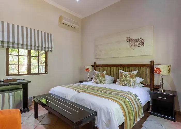 Emdoneni Lodge With Zululand Cat Conservation Project