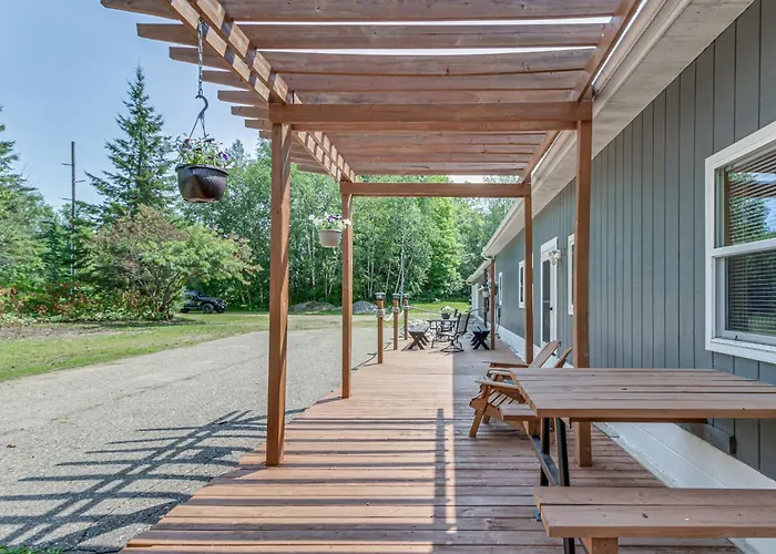 Quiet Lakefront Grand Rapids Cabin On 5 Acres