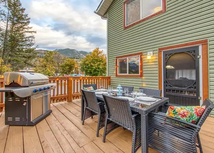 Radium 5Br Home Ping Pong, Foosball, & Gazebo