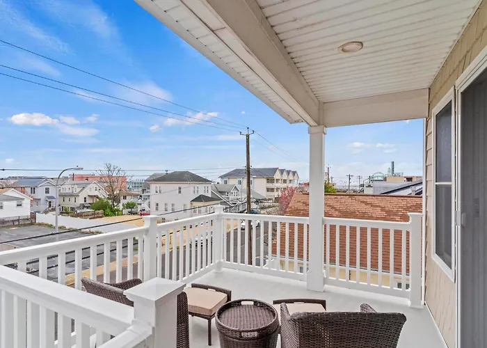 Steps From Beach & Boardwalk, Ocean Views With 5 Decks, 3 Cars