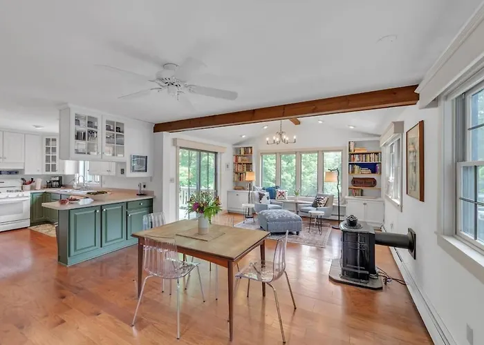 Bear Pass - Mountain View Home