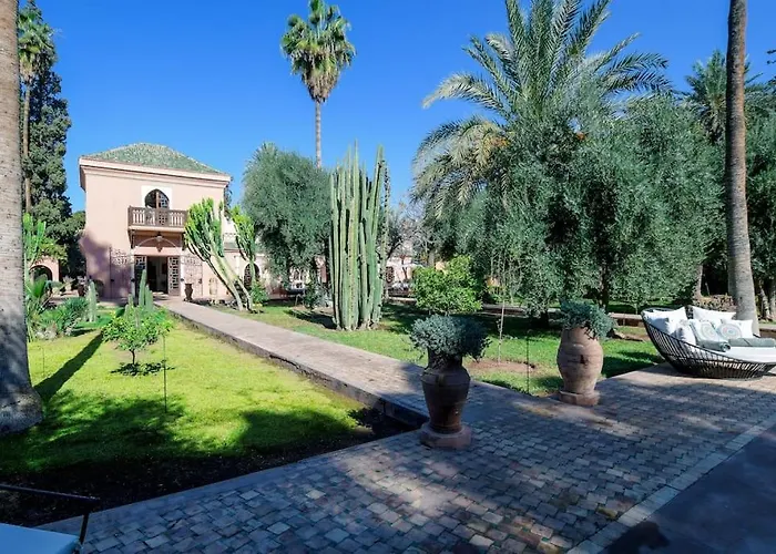 Villa Riad luxe centre marrakech majorelle Rue Yves st laurent