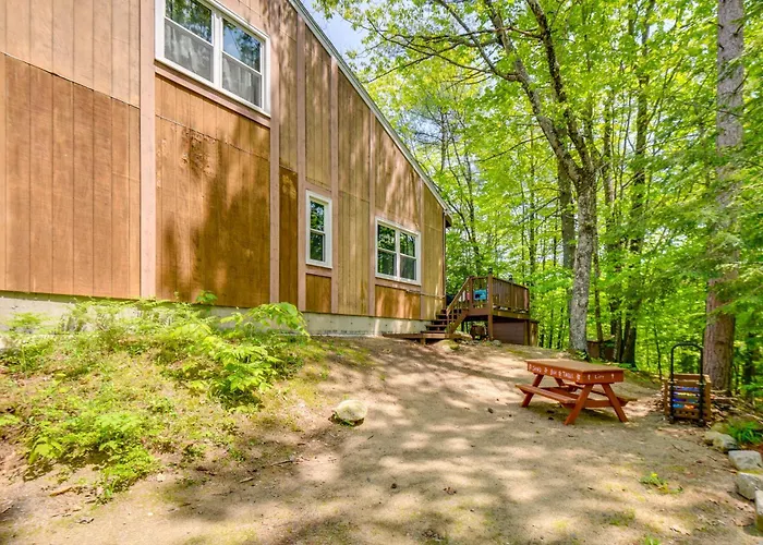 New Hampshire Vacation Rental - Walk To Beach!