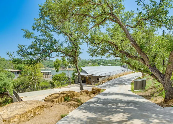 Waterfront Getaway On Lake Buchanan W/ Fire Pit!