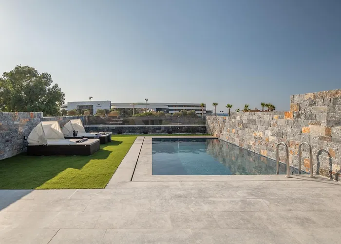 Lithos Luxury Resort