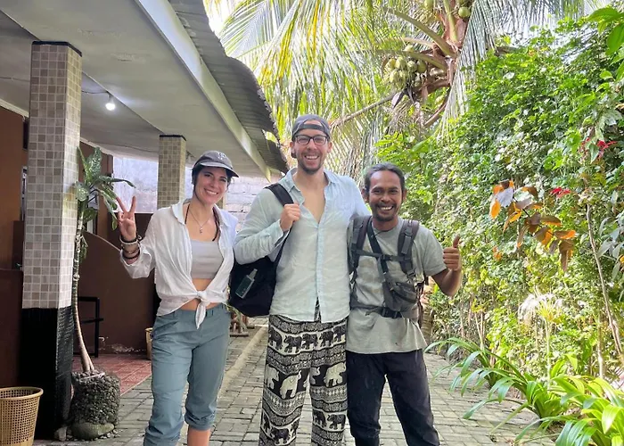 Brown Bamboo Guest House & Jungle Trekking Orang-Utan