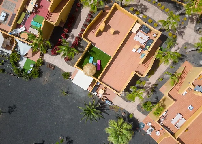 Golden Dream, Swimming Pool And Parking