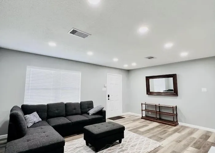 Spacious 3 Bedroom Home With Backyard