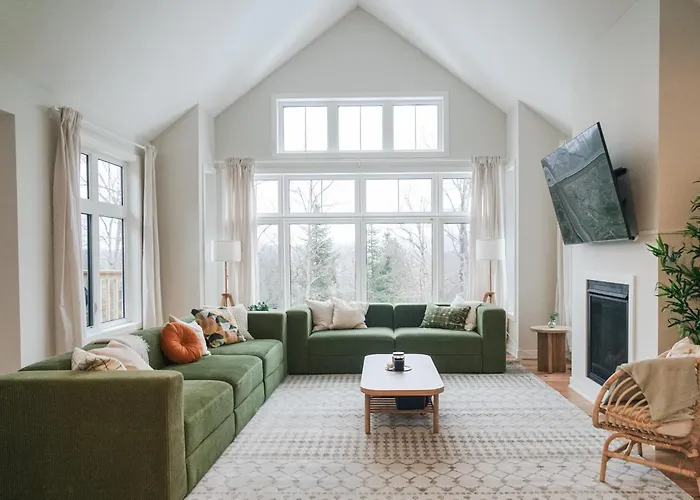 4Br Entire Private Modern Cottage - Hilltop View